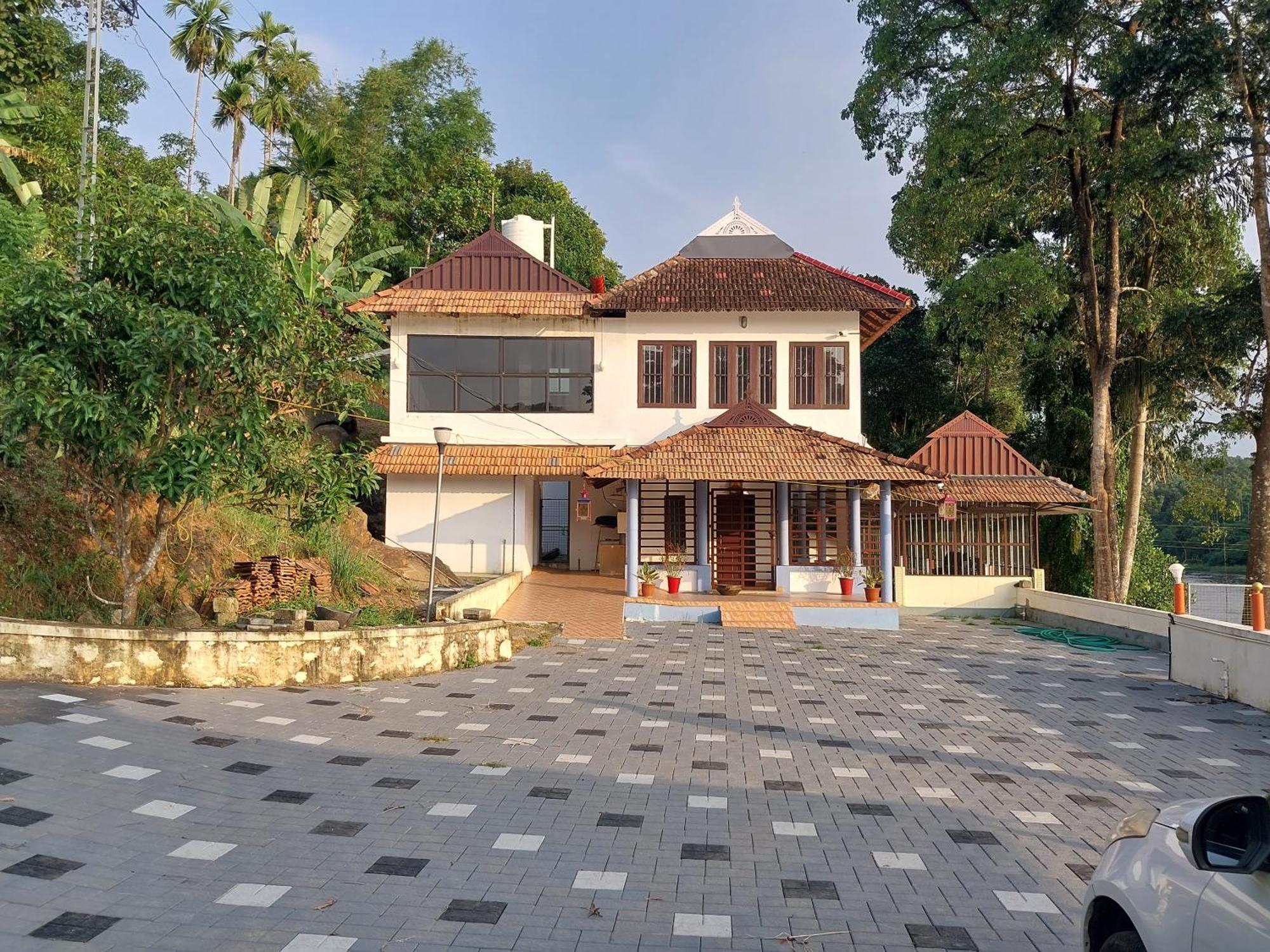 Stayberries River Rock Villa Athirapilly Kizhake Chālakudi Kültér fotó